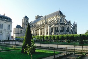Courtier Bourges